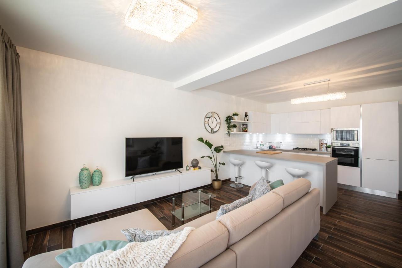 Electra Residence - Luxury Central Beachview Apartment Marsalforn Екстериор снимка