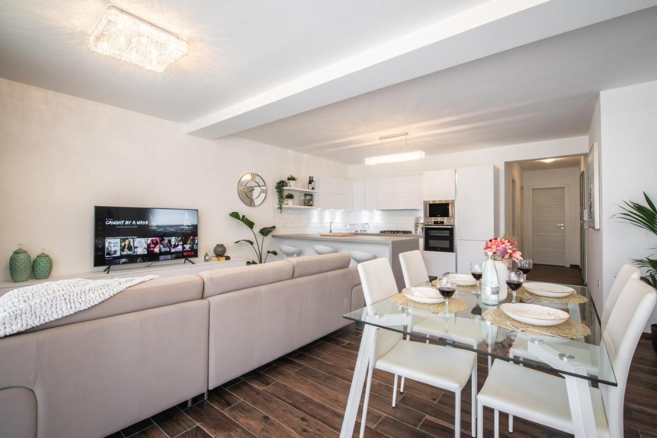 Electra Residence - Luxury Central Beachview Apartment Marsalforn Екстериор снимка