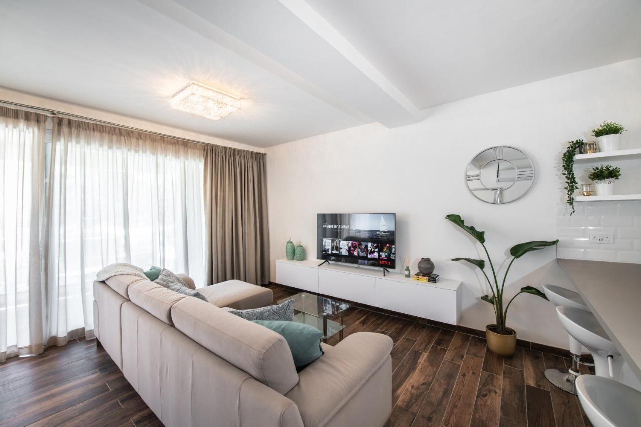 Electra Residence - Luxury Central Beachview Apartment Marsalforn Екстериор снимка