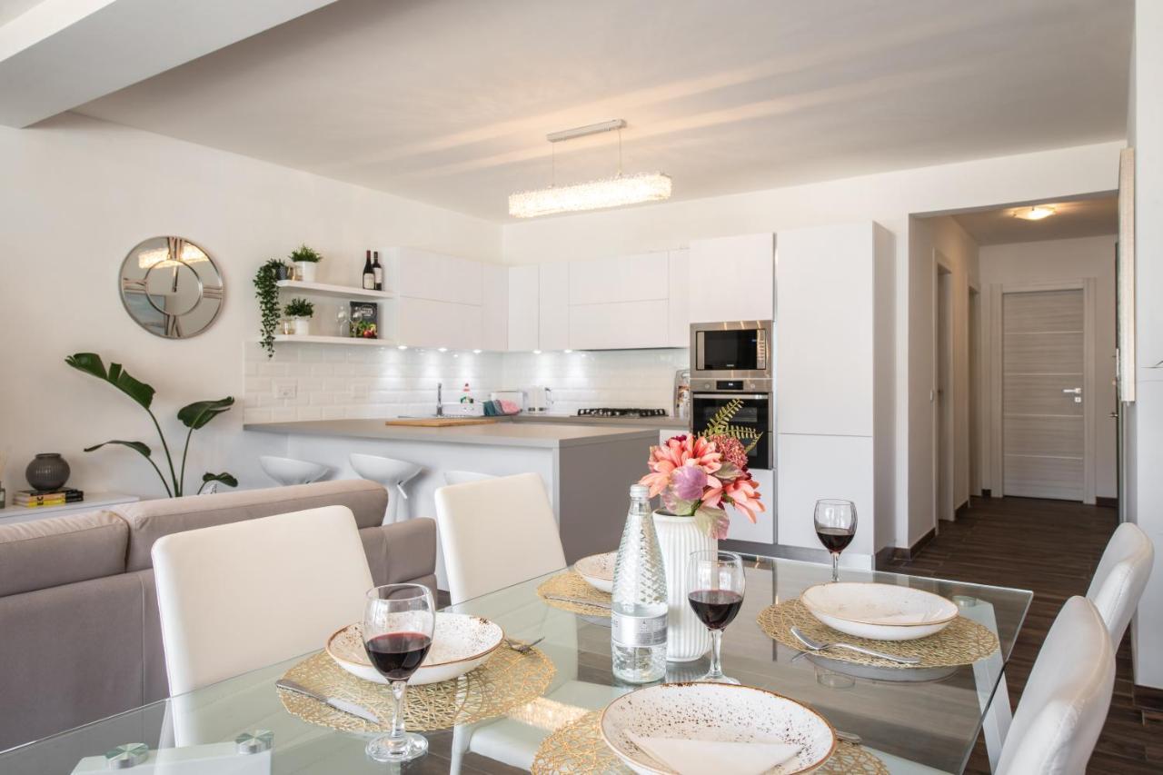 Electra Residence - Luxury Central Beachview Apartment Marsalforn Екстериор снимка